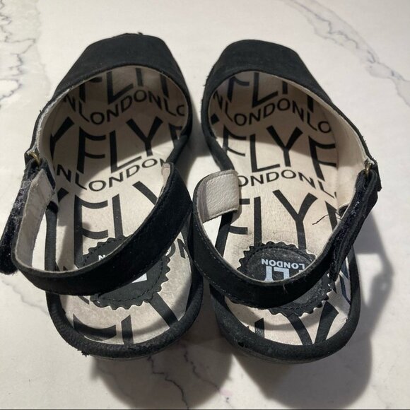 FLY LONDON Sz 40 Palps 814 Low Profile Wedge  Leather Suede Sandals - Picture 8 of 10